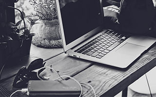 开云·体育官网-伊朗队中场贝尔特拉在巴黎奥运会上展现出强大的进攻组织能力，伊朗拉什特