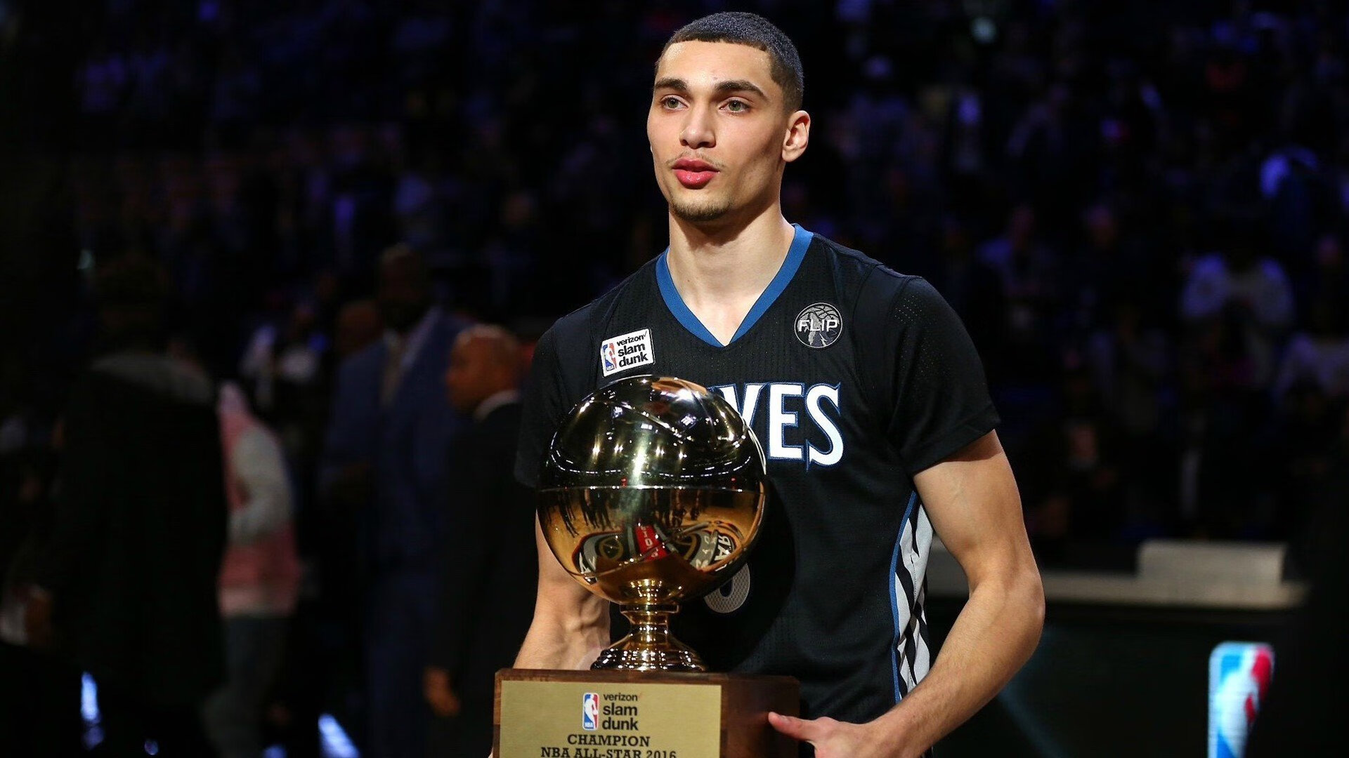 开云体育视频直播-意甲激烈转折，球员采访透露战术应变中的关键细节，意甲阵容